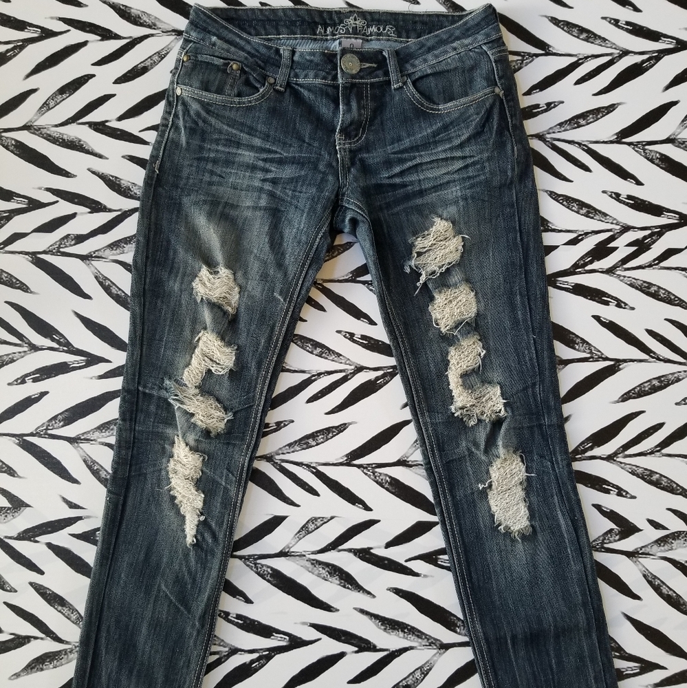 Almost Famous Jeans Size 9